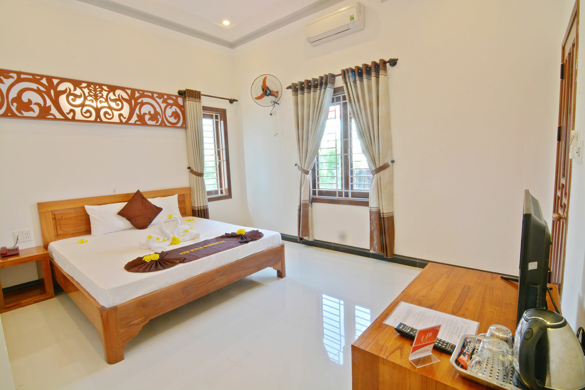 The Field Homestay Хойан Экстерьер фото